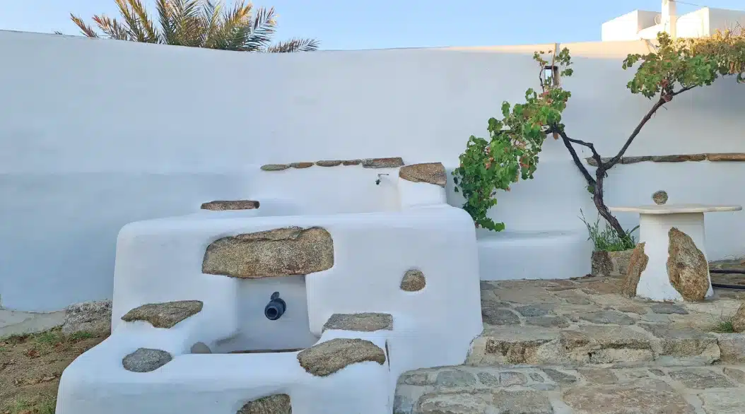 tour-in-mykonos-wine-press